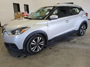  Salvage Nissan Kicks