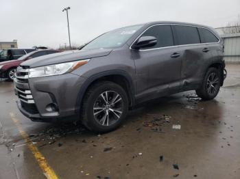  Salvage Toyota Highlander