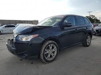  Salvage Mitsubishi Outlander