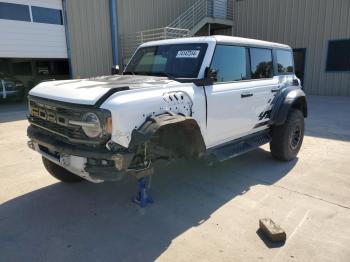  Salvage Ford Bronco