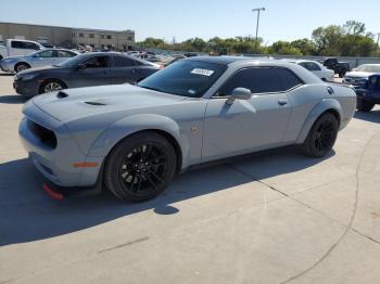  Salvage Dodge Challenger