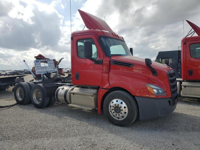  Salvage Freightliner Cascadia 1