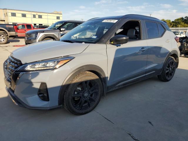  Salvage Nissan Kicks