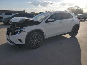  Salvage Mercedes-Benz GLA