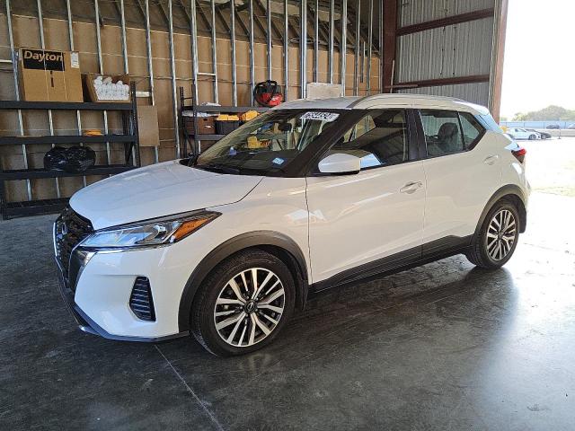  Salvage Nissan Kicks