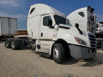  Salvage Freightliner Cascadia