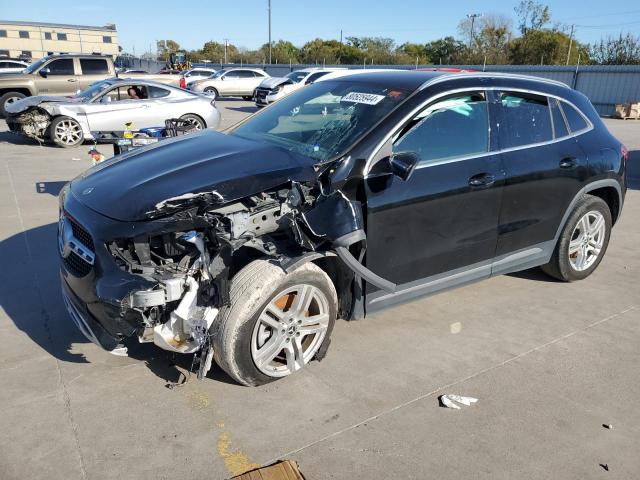  Salvage Mercedes-Benz GLA