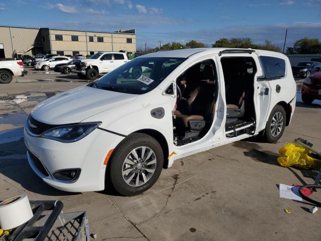  Salvage Chrysler Pacifica