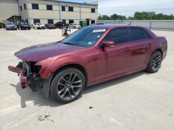  Salvage Chrysler 300