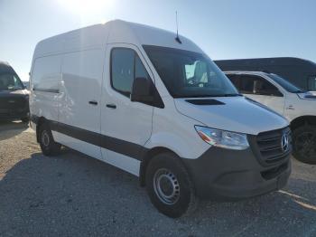  Salvage Mercedes-Benz Sprinter