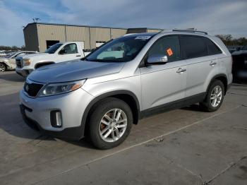  Salvage Kia Sorento