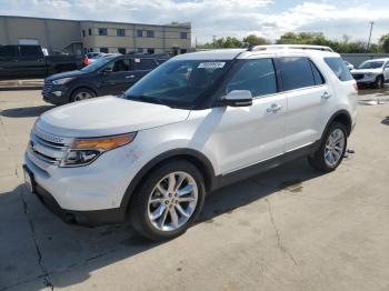  Salvage Ford Explorer