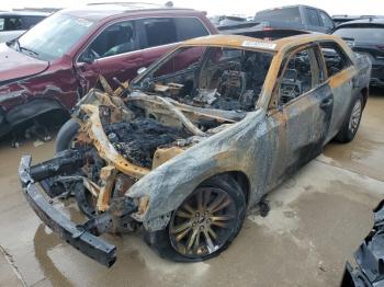  Salvage Chrysler 300