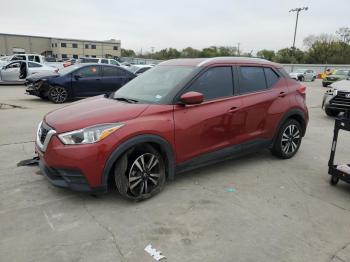  Salvage Nissan Kicks