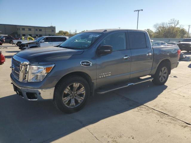  Salvage Nissan Titan