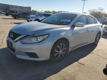  Salvage Nissan Altima