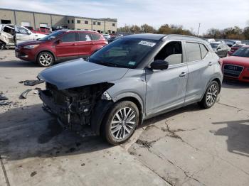  Salvage Nissan Kicks