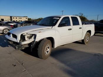  Salvage Mitsubishi Raider