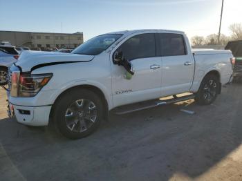  Salvage Nissan Titan