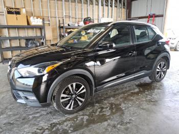  Salvage Nissan Kicks