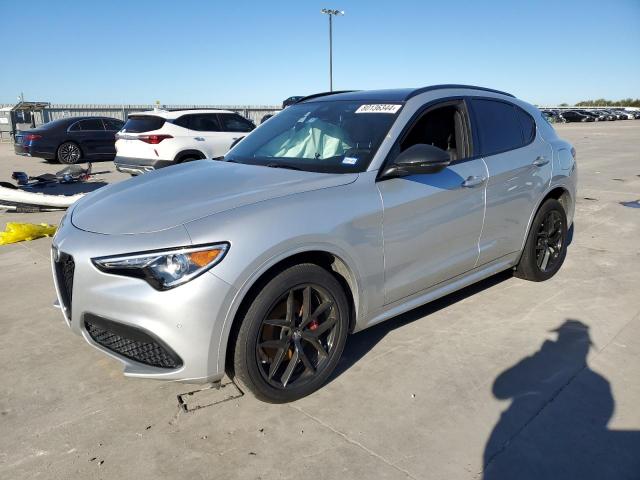  Salvage Alfa Romeo Stelvio