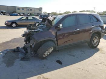  Salvage Kia Sorento