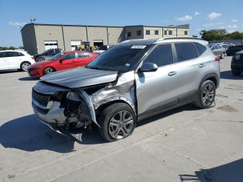  Salvage Kia Seltos