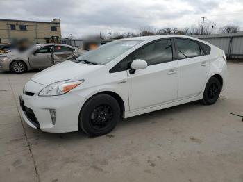  Salvage Toyota Prius