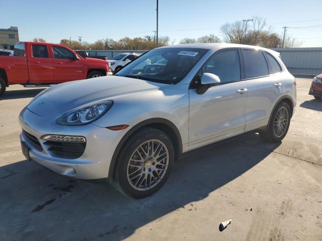  Salvage Porsche Cayenne