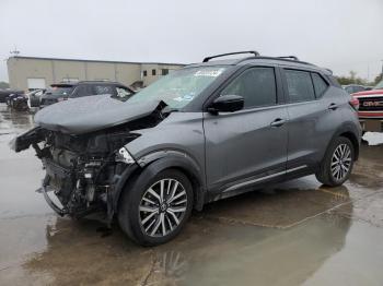  Salvage Nissan Kicks