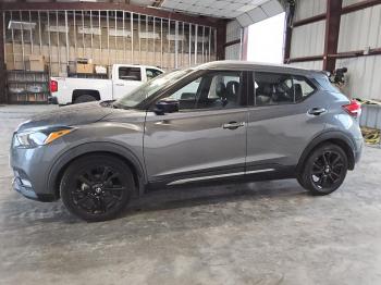  Salvage Nissan Kicks