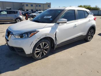  Salvage Nissan Kicks