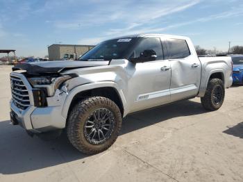  Salvage Toyota Tundra