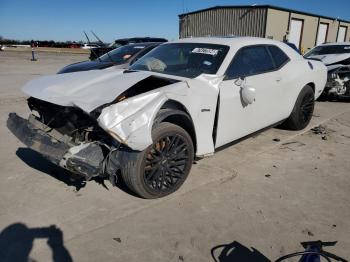  Salvage Dodge Challenger