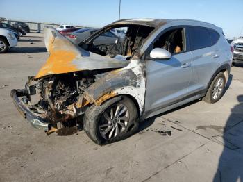  Salvage Hyundai TUCSON