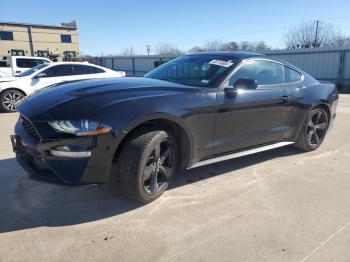  Salvage Ford Mustang