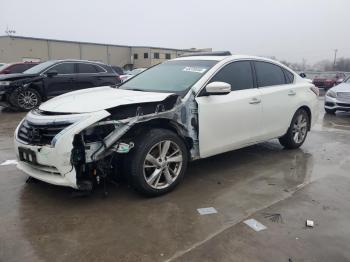  Salvage Nissan Altima