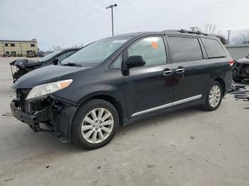  Salvage Toyota Sienna