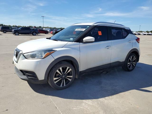  Salvage Nissan Kicks