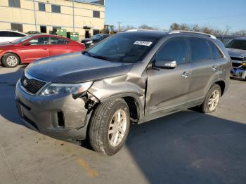  Salvage Kia Sorento