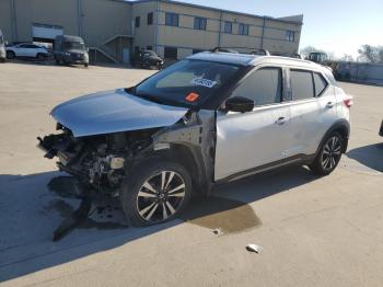  Salvage Nissan Kicks