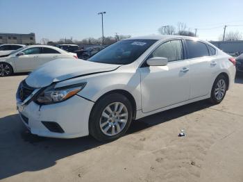  Salvage Nissan Altima