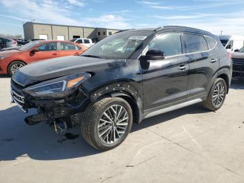  Salvage Hyundai TUCSON