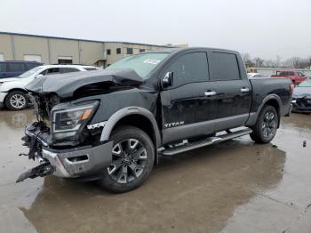  Salvage Nissan Titan