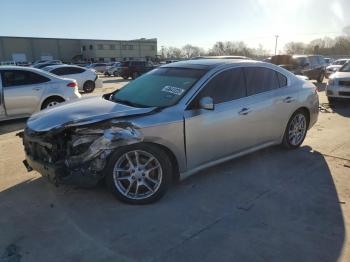  Salvage Nissan Maxima