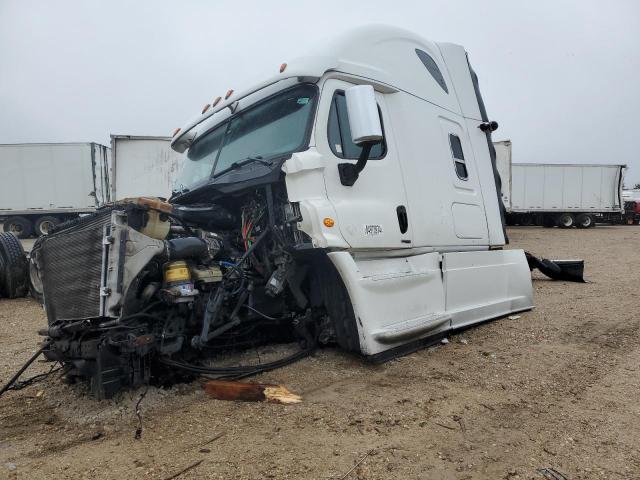  Salvage Freightliner Cascadia 1