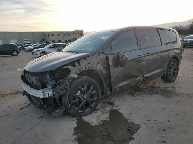  Salvage Chrysler Pacifica