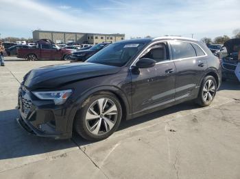  Salvage Audi Q8