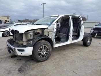  Salvage Nissan Titan