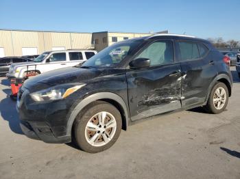  Salvage Nissan Kicks